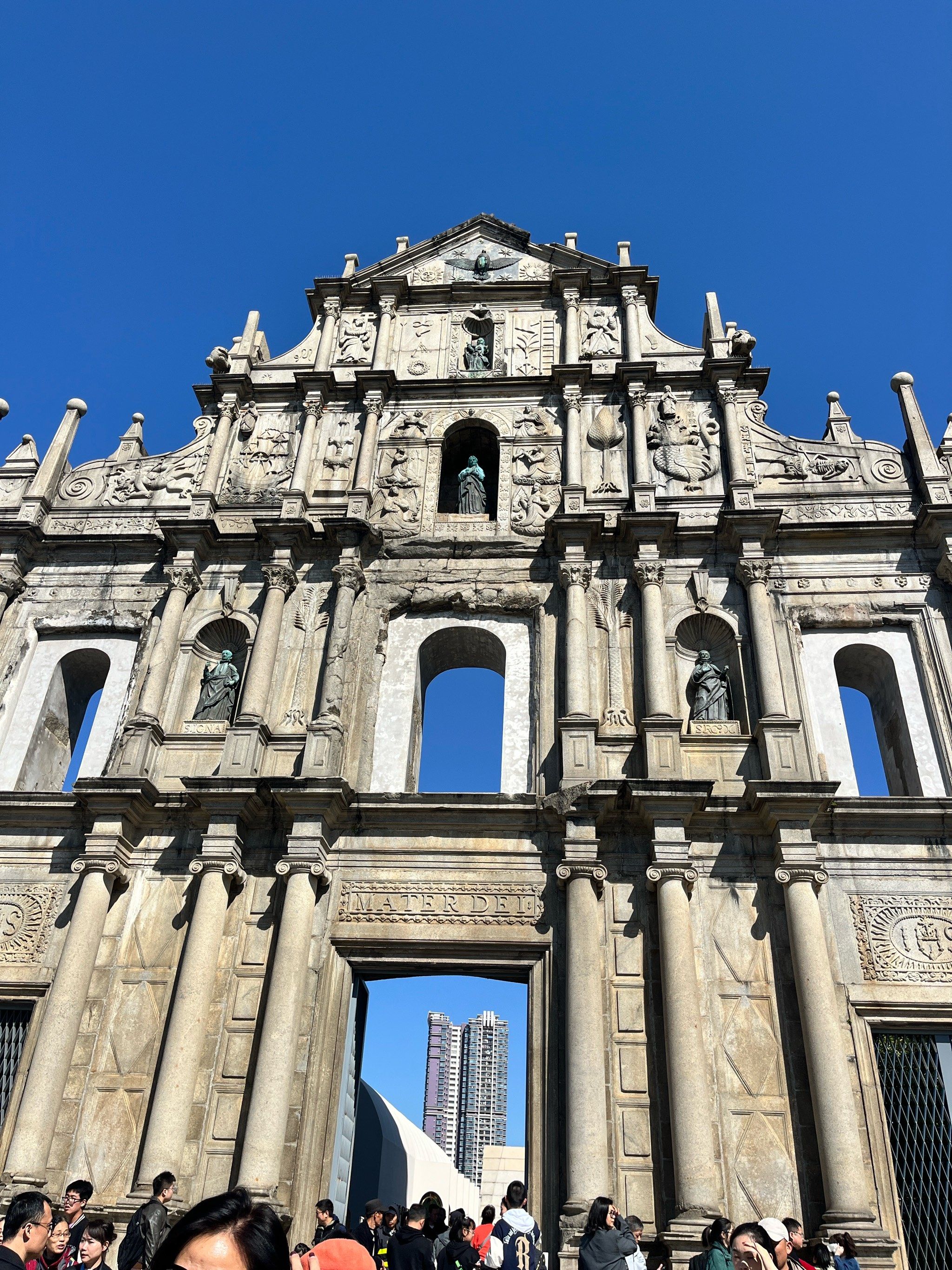 《从零到精通:服务器运维,是“天坑”还是“金饭碗”?》